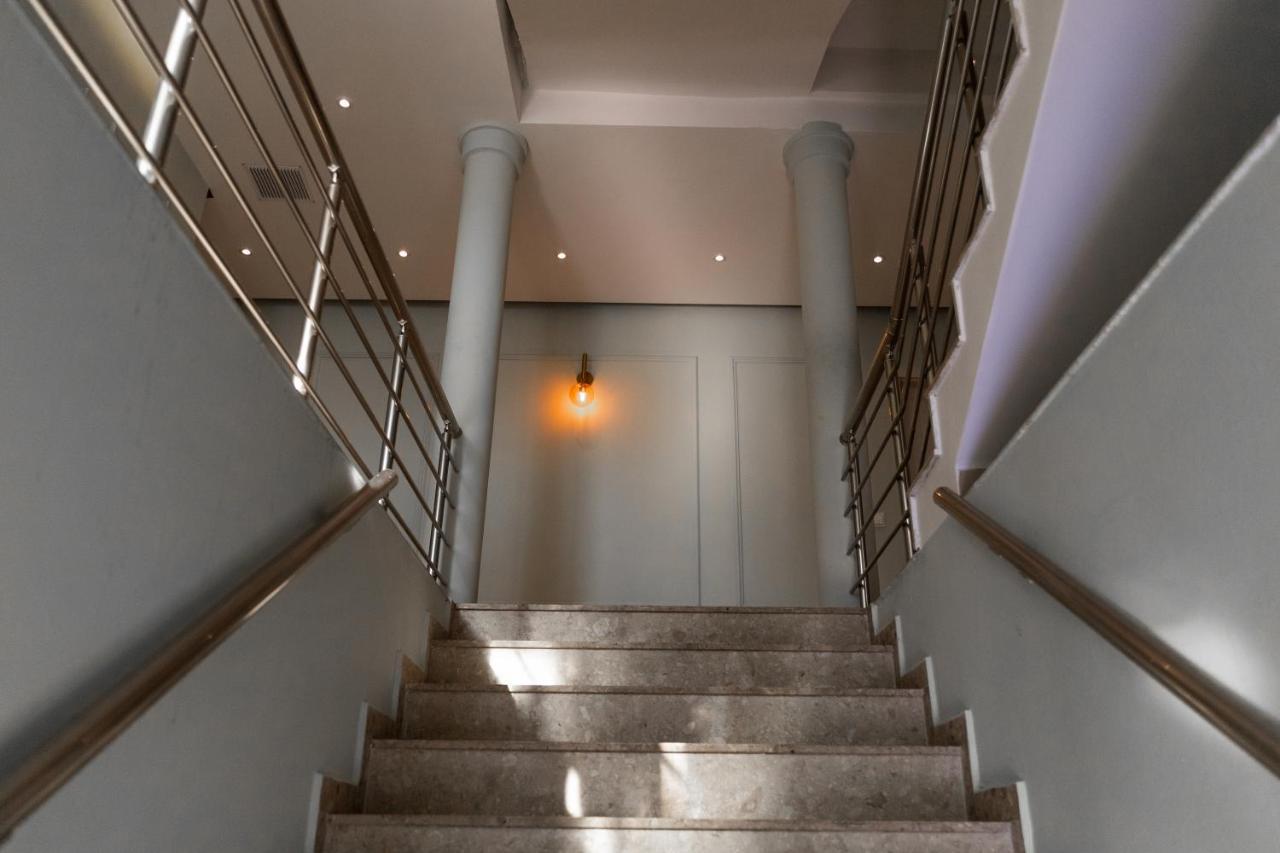 Hotel United Pristina Kültér fotó