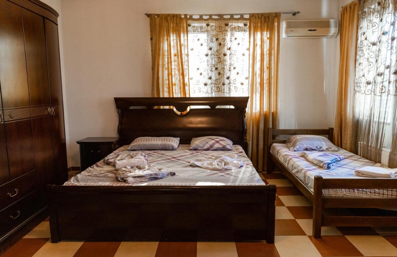 Hotel United Pristina Kültér fotó